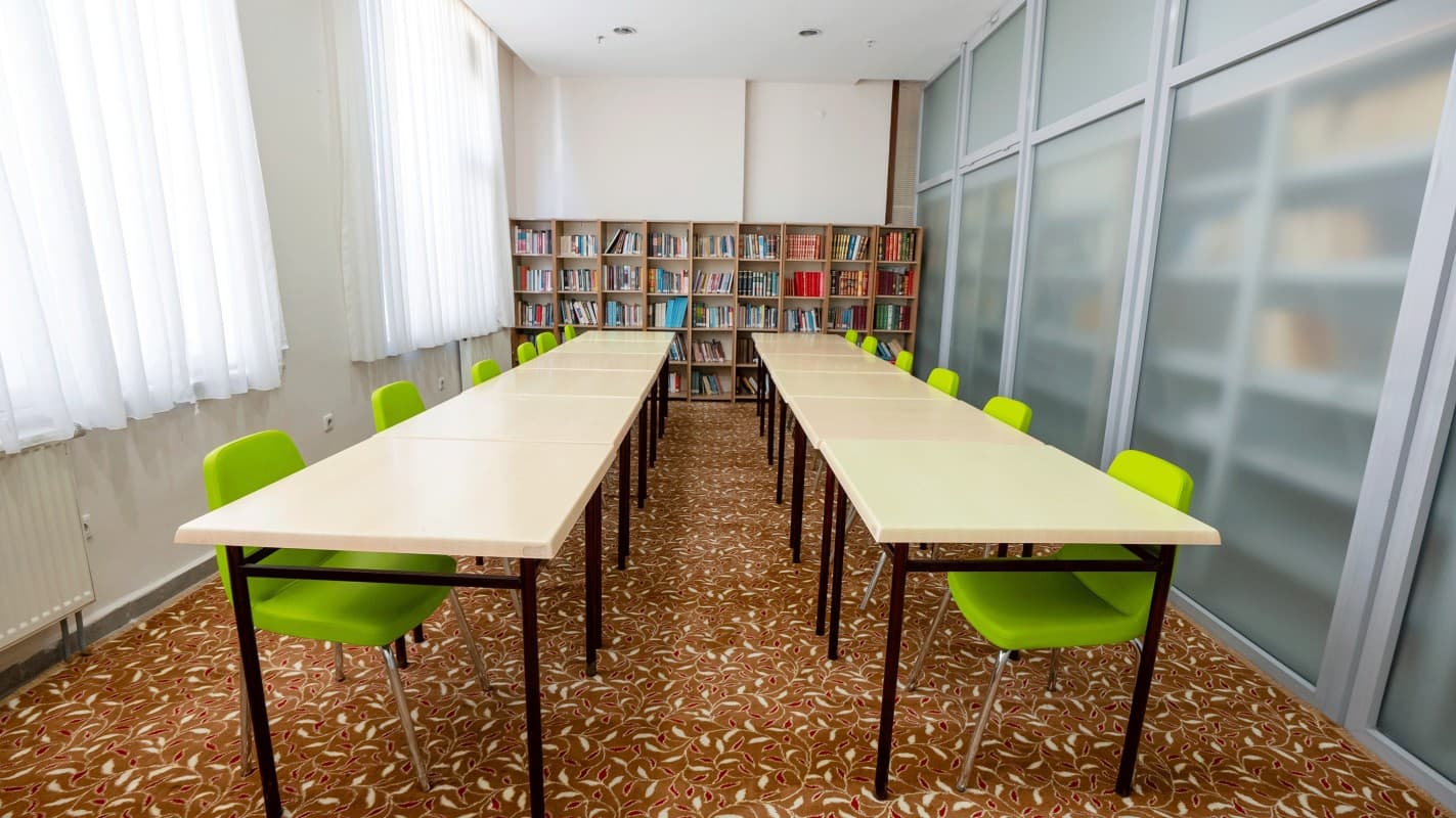 İsminaz Şahin Yükseköğretim Kız Öğrenci Yurdu Nilüfer yemekhane