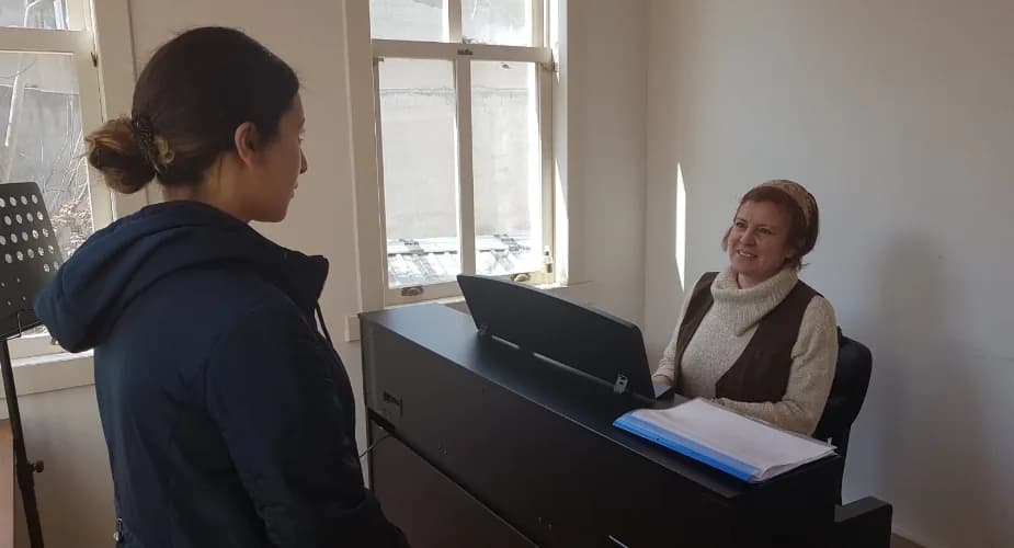 GİF Vezneciler şan performans atölyesi
