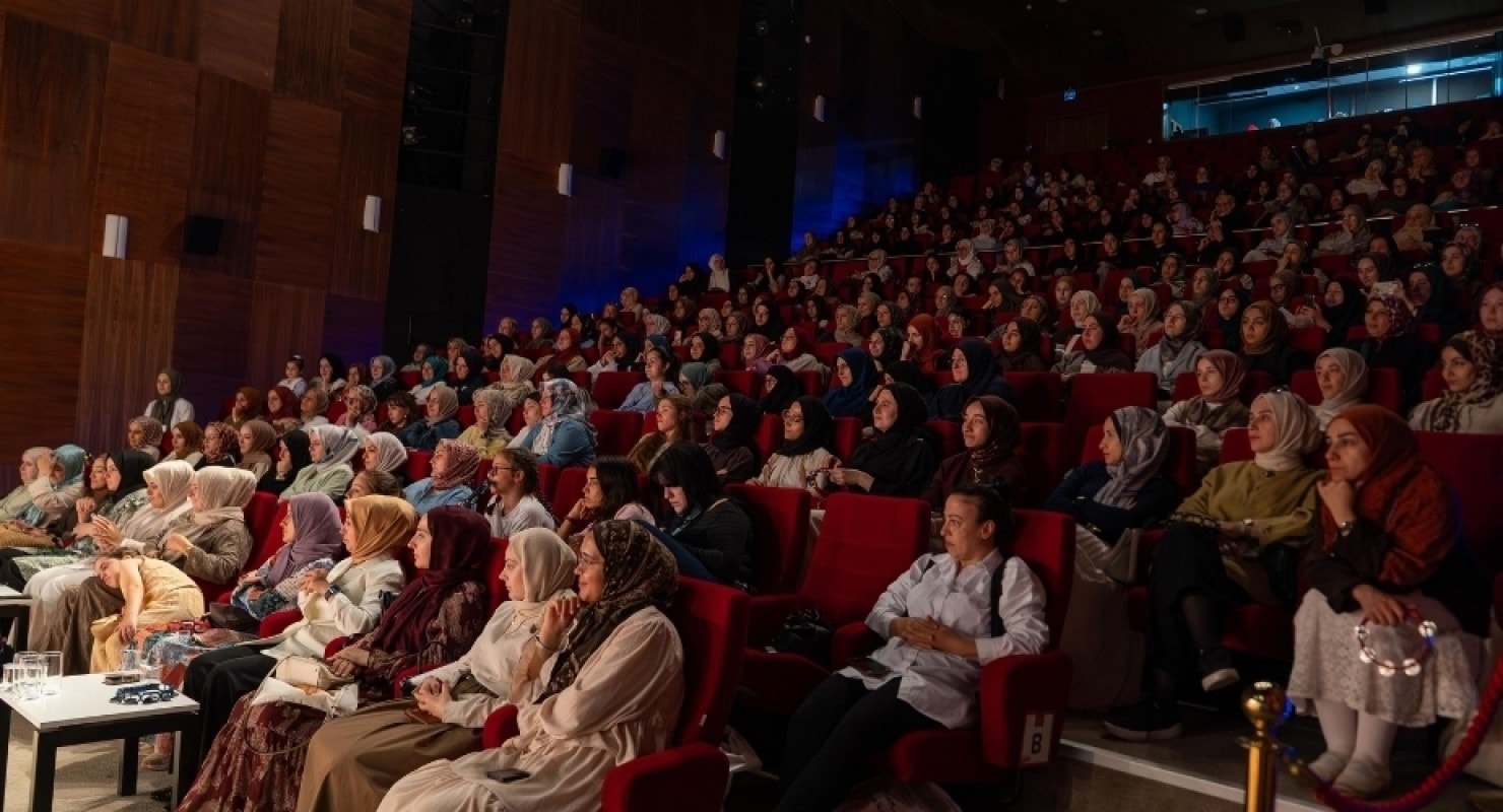 GİF Öğrencilerinden Duygu Dolu Müzikal Tiyatro: “Hangi Juliyet?” Sanat Severlerle Buluştu — 3