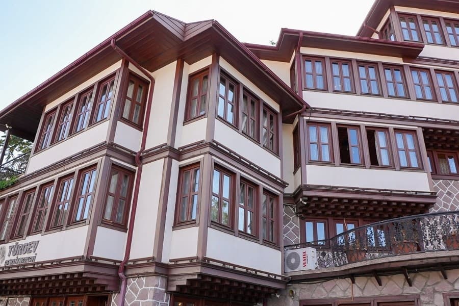 Ankara'da TÜRGEV Gençlik Merkezi faaliyete başladı